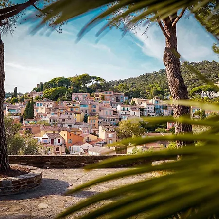L'ombrage Des Mimosas A Village Apartamento *