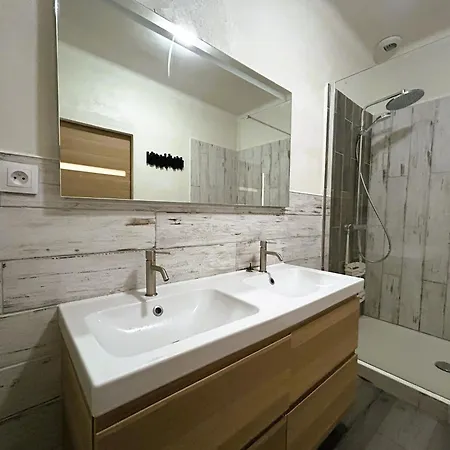 Apartamento L'ombrage Des Mimosas A Village *