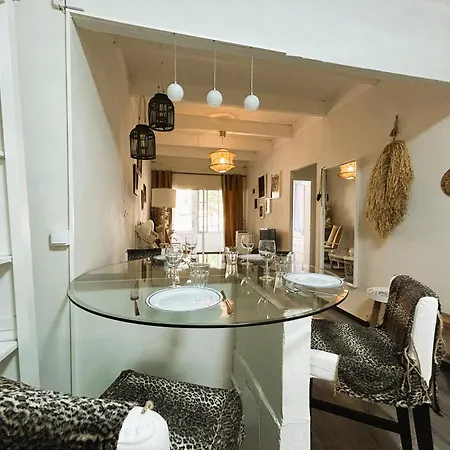 L'ombrage Des Mimosas A Village Apartamento *